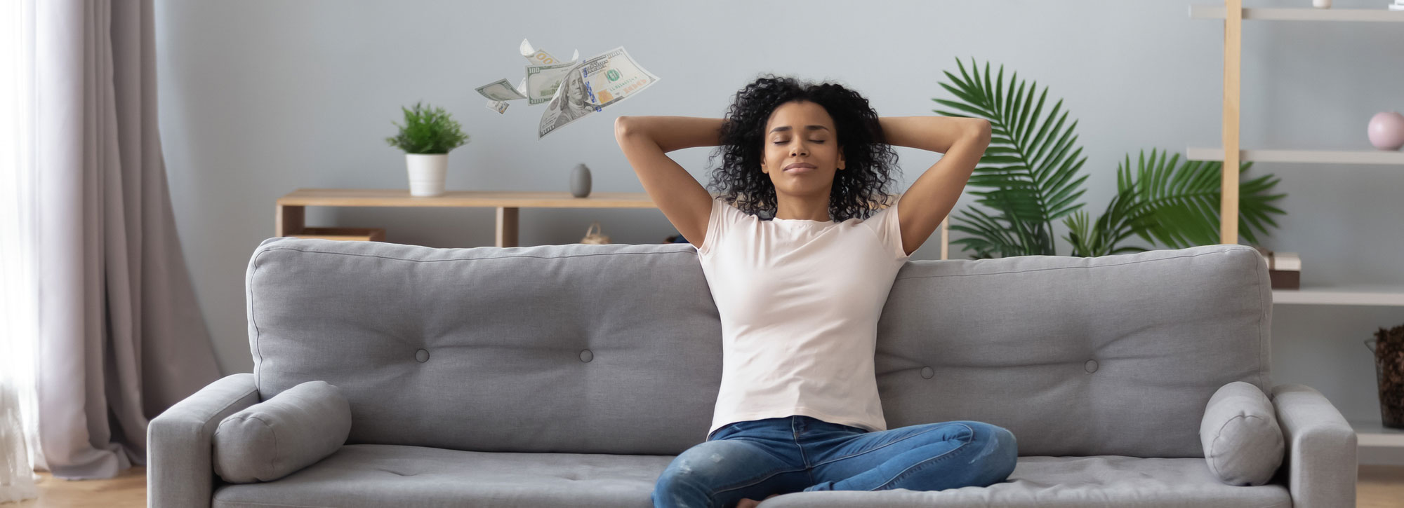 picture of woman relaxing on sofia while earning money